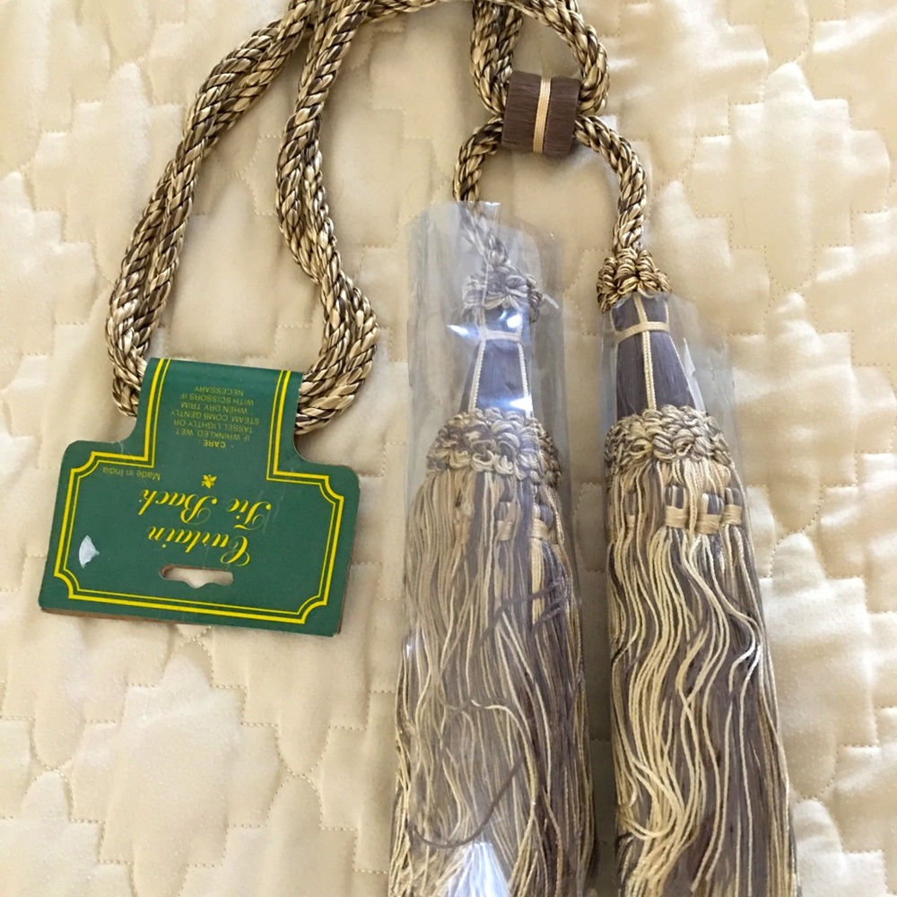 NWT Curtain Tie Back